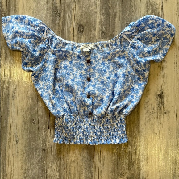 Monteau Los Angeles | Floral Blue Top - Picture 1 of 5